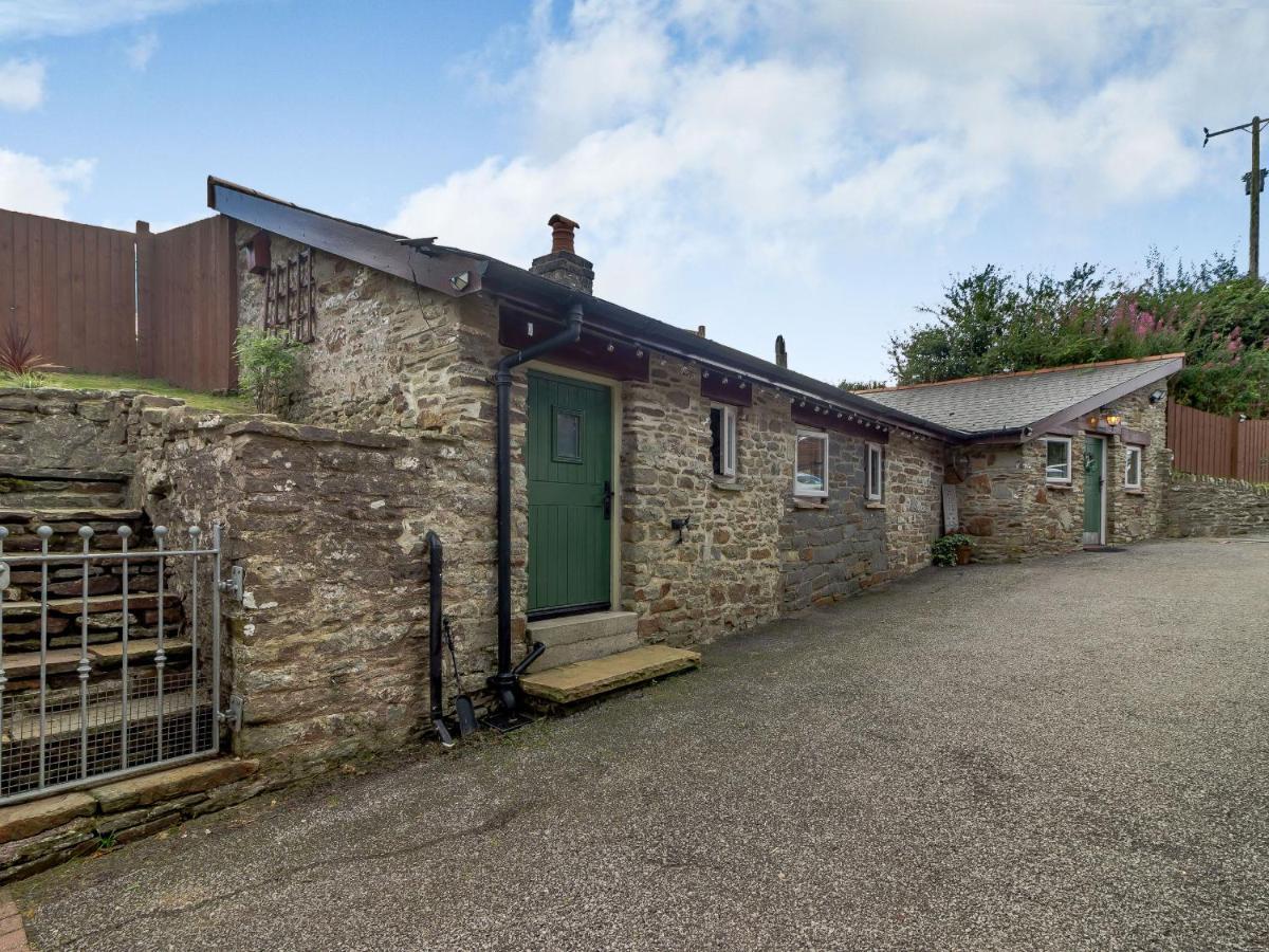 Caner Bach Lodge Bridgend  Exterior foto