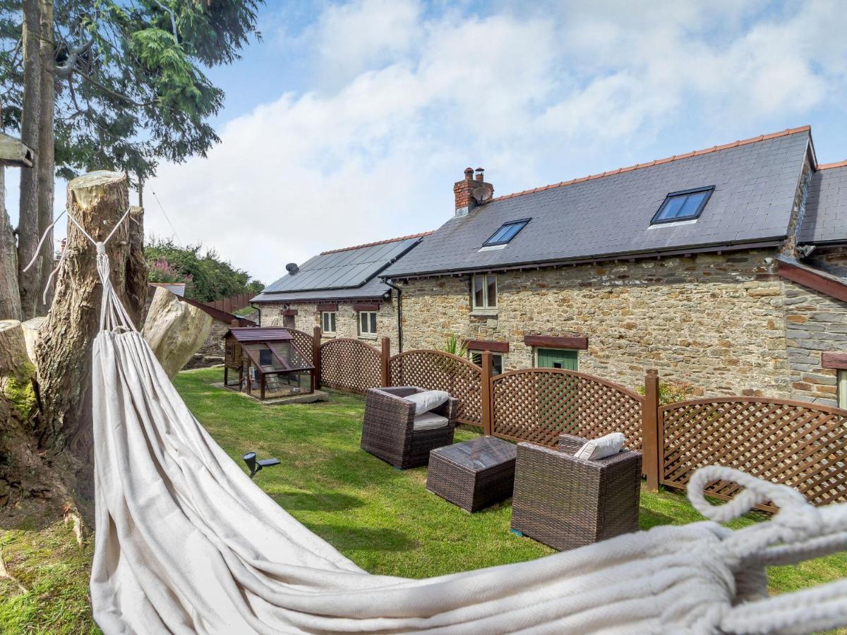 Caner Bach Lodge Bridgend  Exterior foto
